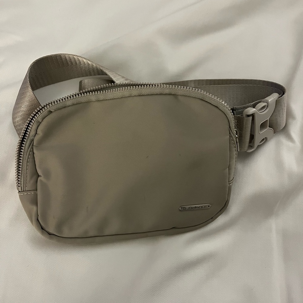 Glomode- Neutral Waist Bag - Taupe